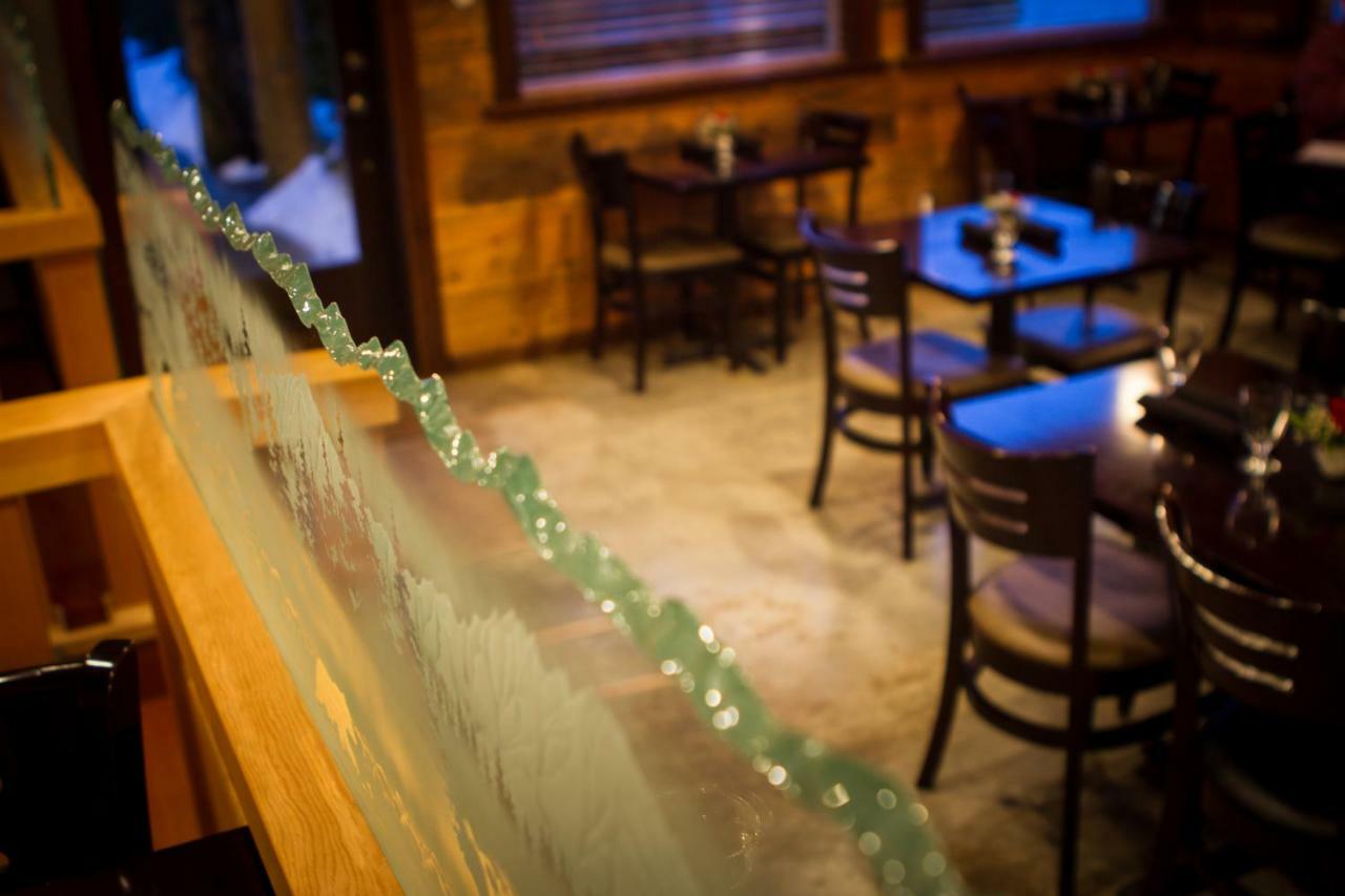 Bella Coola Mountain Lodge Hagensborg Ngoại thất bức ảnh